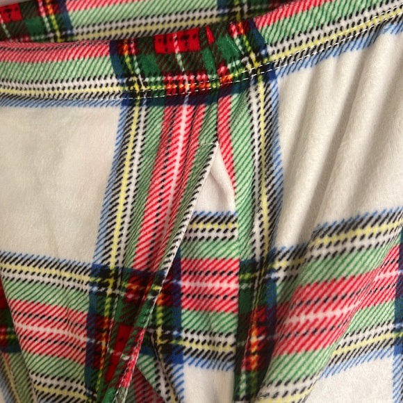 Joyspun Women's Velour Knit Pajama Set (2-Piece) in Winter White Plaid - NWT - Picture 8 of 8
